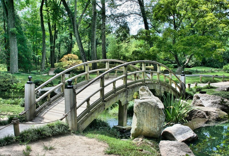 Gardeners connecting